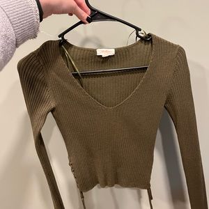 Army green cropped long sleeve